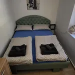 Lesce Hostel