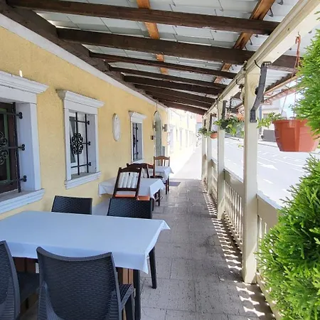 Hostel Lesce