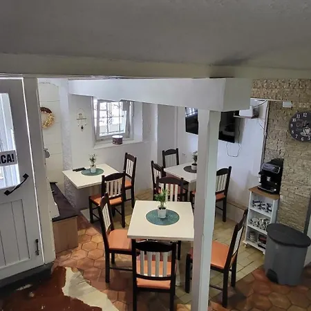 Lesce Hostel Лешче