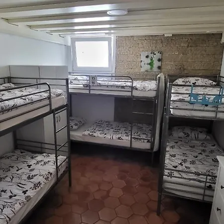 Hostel Lesce