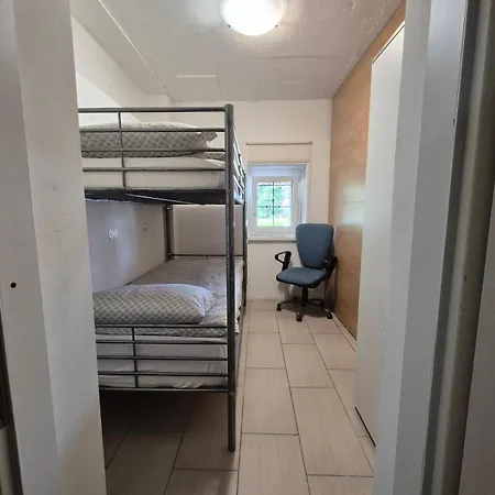 Hostel Lesce *