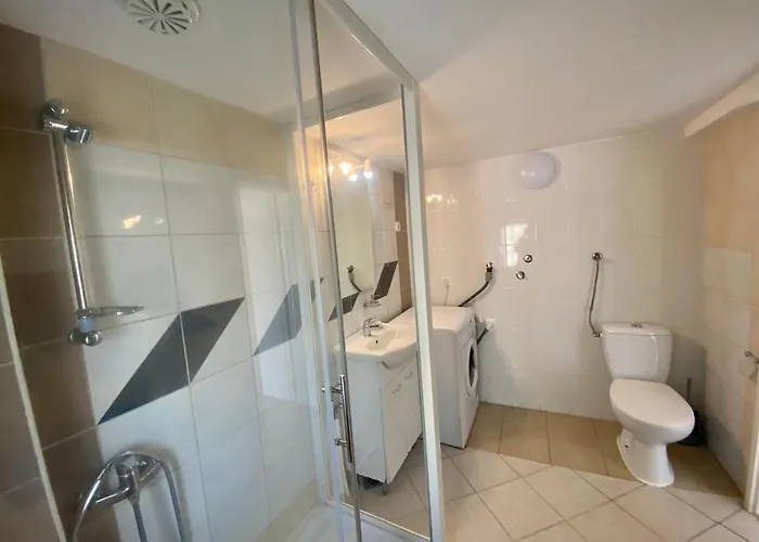 Lesce Auberge de jeunesse *