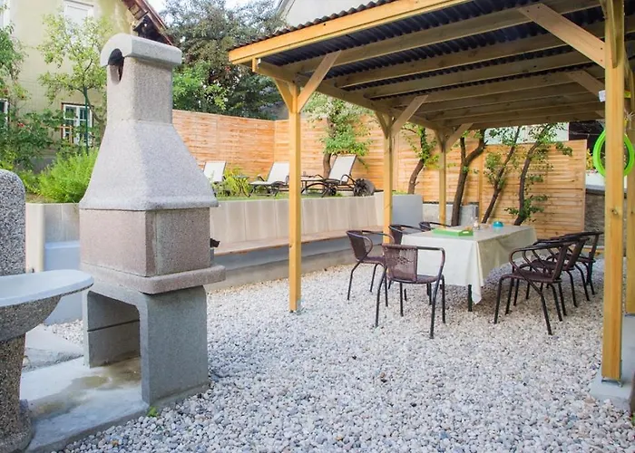 Auberge de jeunesse Lesce