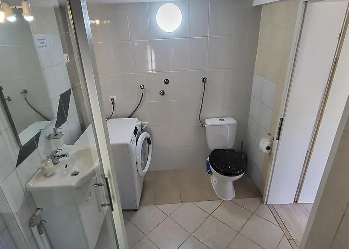 Auberge de jeunesse Lesce *