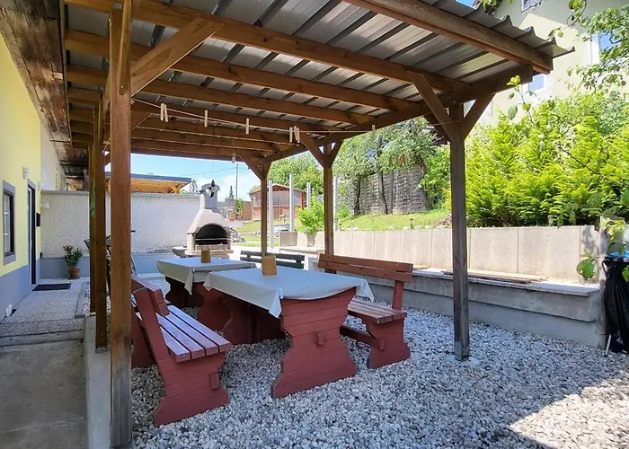 Auberge de jeunesse Lesce