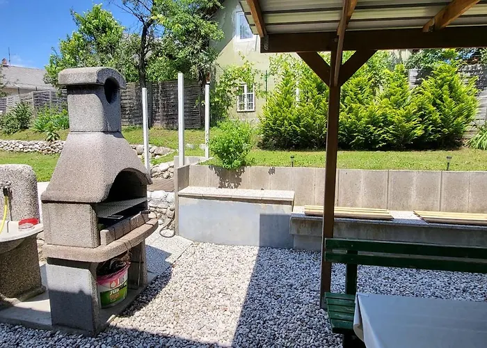 Auberge de jeunesse Lesce