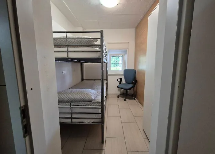 Auberge de jeunesse Lesce *